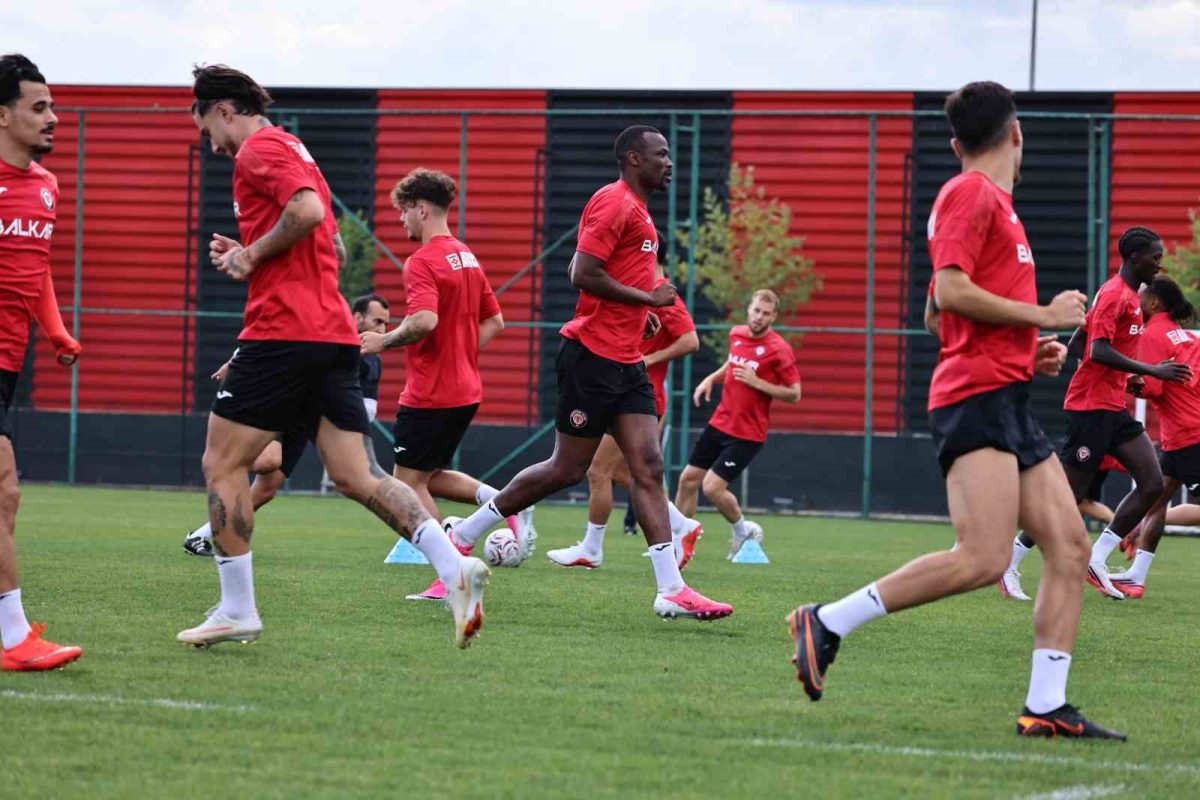 Çorum FK, Beşiktaş mesaisine devam etti