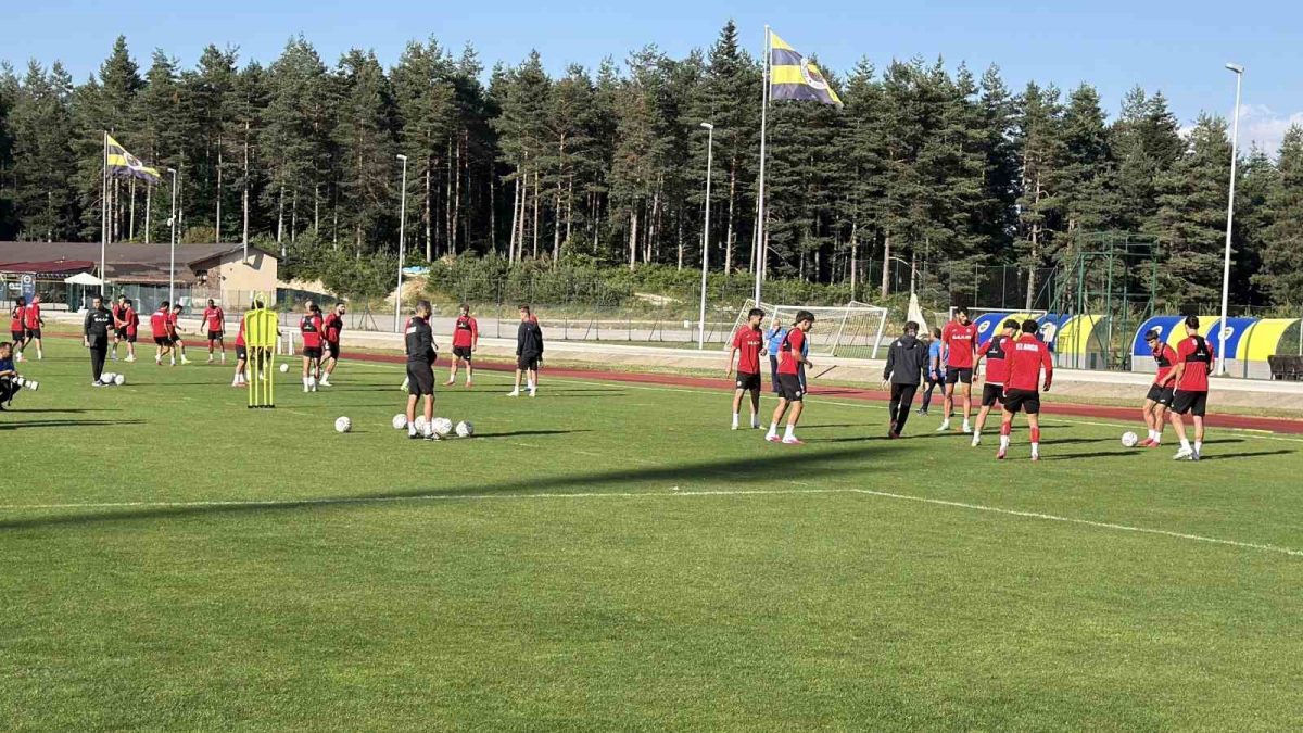 Çorum FK, Topuk Yaylası’nda çalışmalarını sürdürüyor - Foto 2