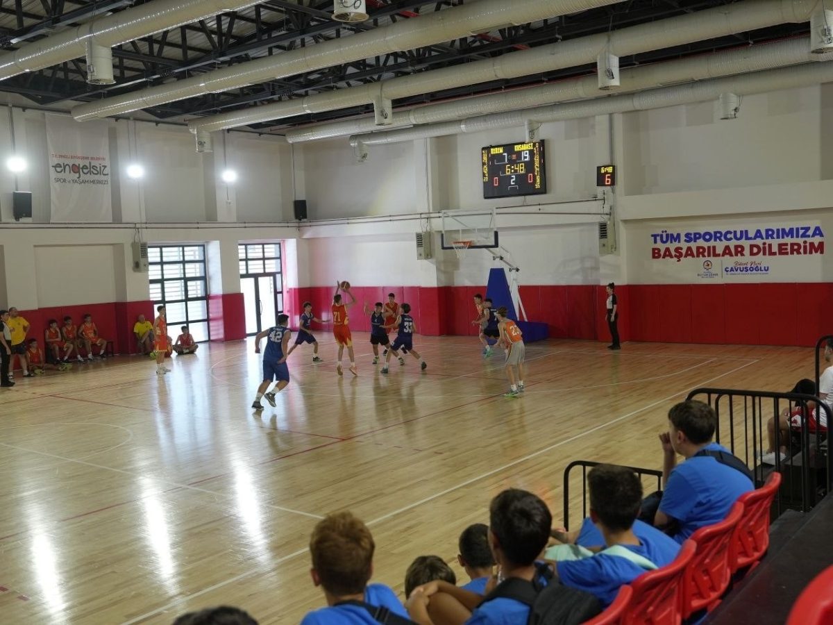 Ege’nin genç sporcuları Denizli’de buluştu - Foto 3