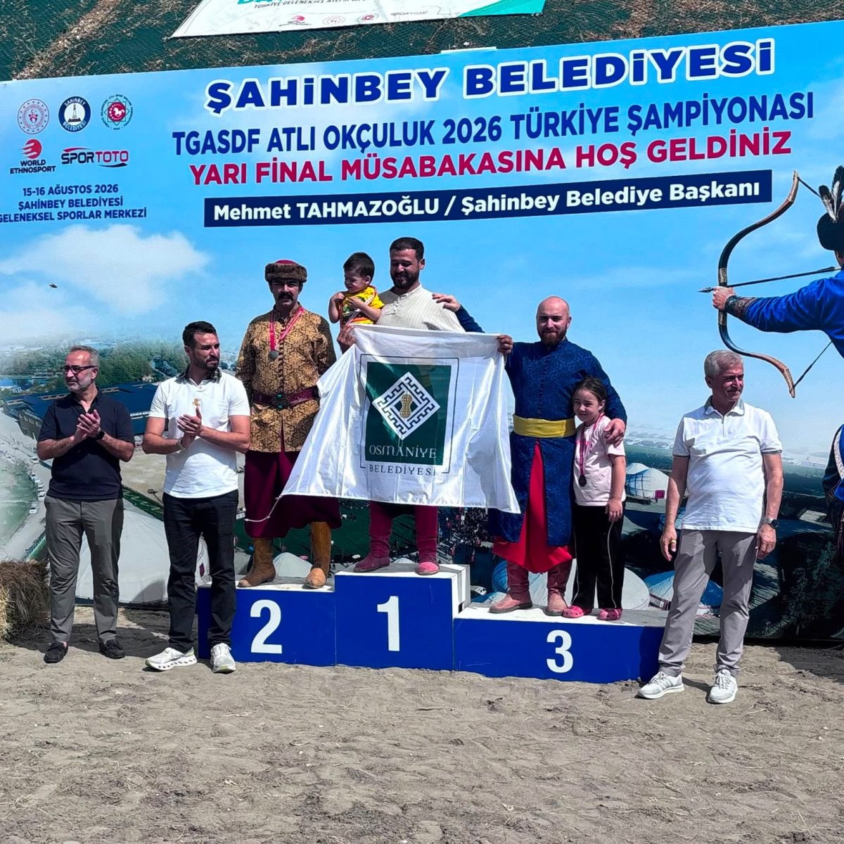 Elazığlı atlı okçular Gaziantep’te zirveyi fethetti