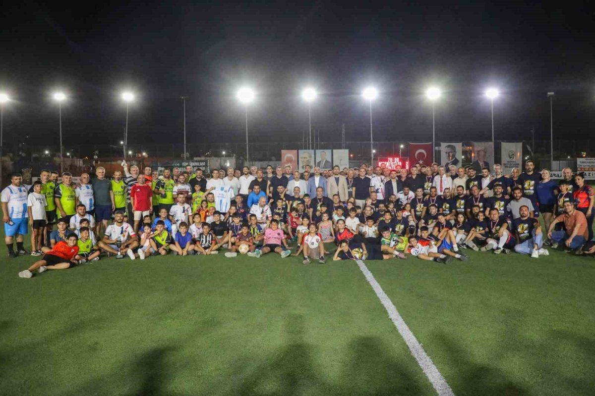 Erhan Aksay turnuvasında kupa sahibini buldu - Foto 5