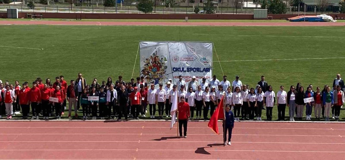 Erzincan, okul sporlarında Türkiye’nin zirvesinde
