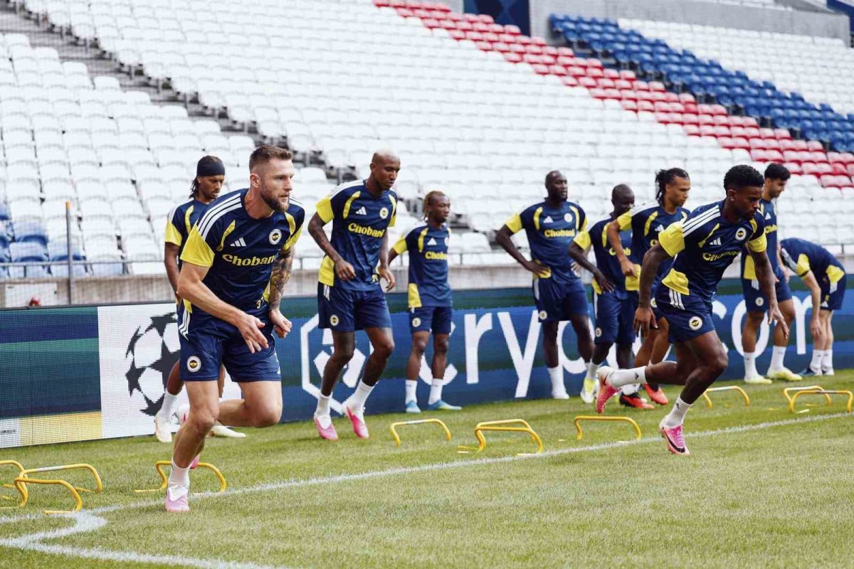 Fenerbahçe, Lyon ile oynayacağı rövanş maçının hazırlıklarını tamamladı