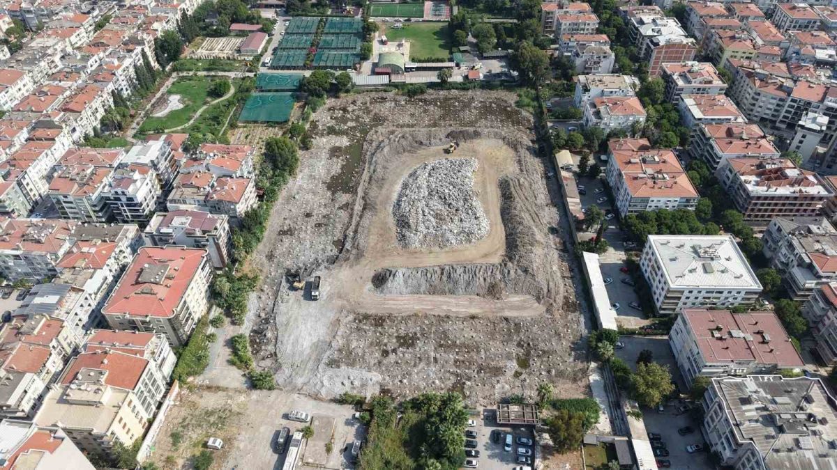 İzmir Büyükşehir: "Karşıyaka Zübeyde Hanım Stadı ile ilgili süreç emin adımlarla ilerliyor" - Foto 5