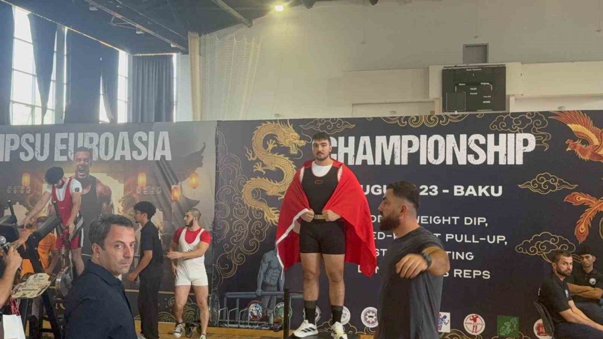 İzmirli genç sporcu iki dalda dünya şampiyonu - Foto 2