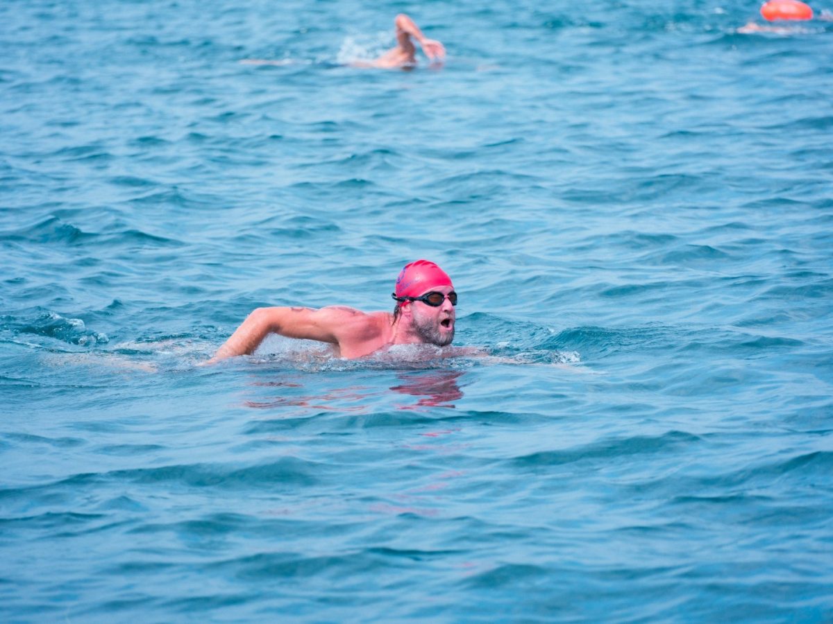 İzmit Körfezi’ni yüzerek geçtiler - Foto 6
