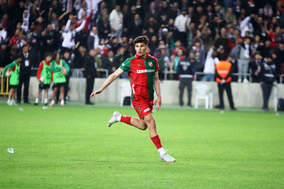 Karşıyaka, 3 oyuncuyla yollarını ayırmaya hazırlanıyor