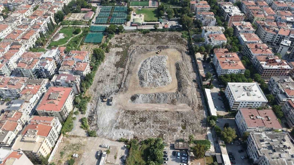 Karşıyaka: "Zübeyde Hanım Stadyumu bir siyasi görüşün değil, Karşıyaka’nın evidir"