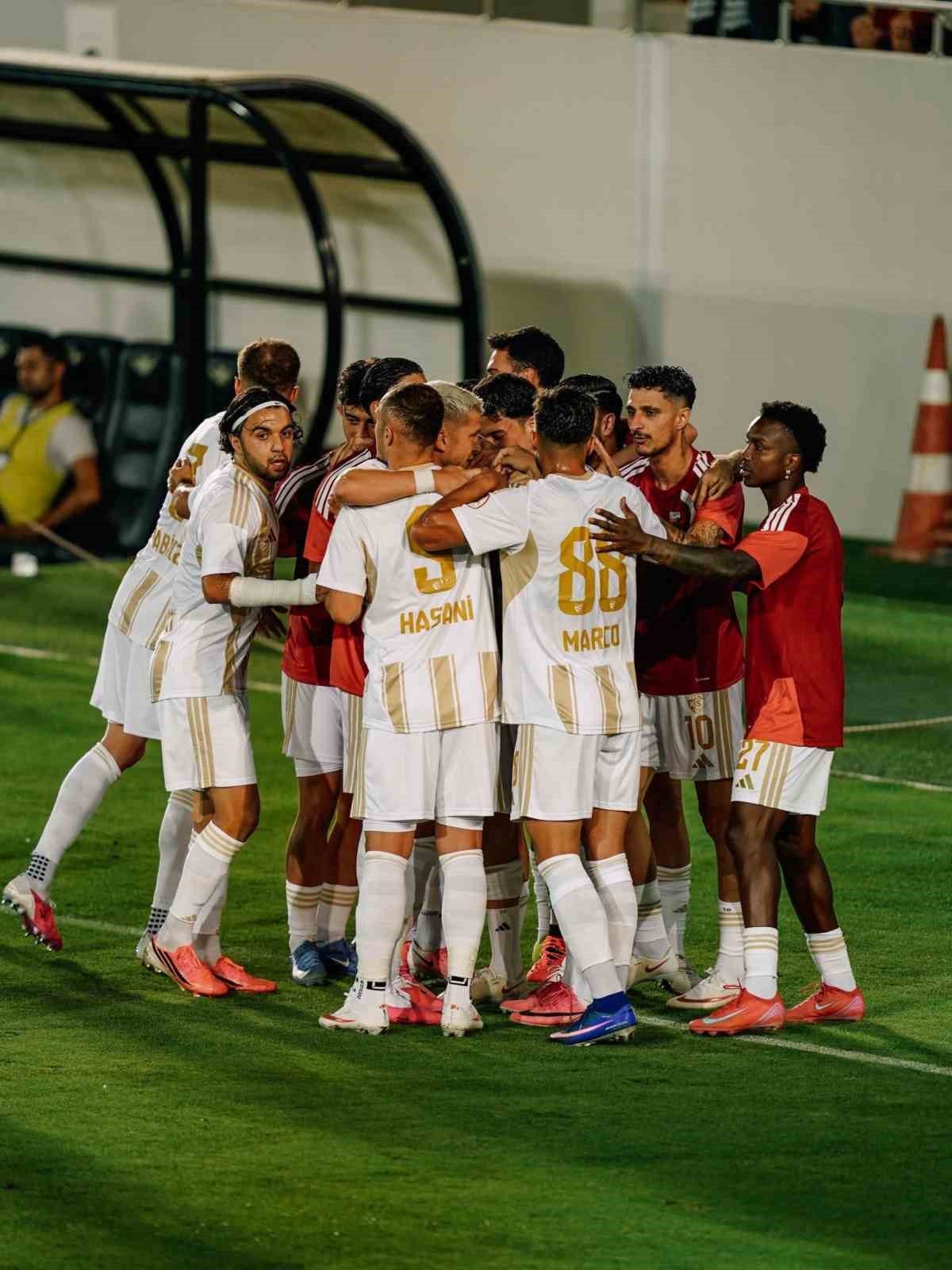 Kayserispor galibiyetle başladı