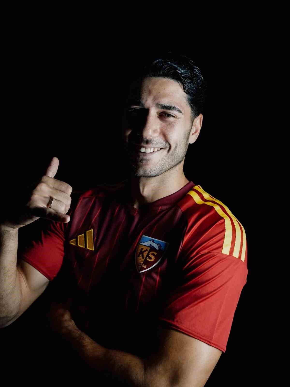 Kayserispor gurbetçi Mert Göckan ile anlaştı