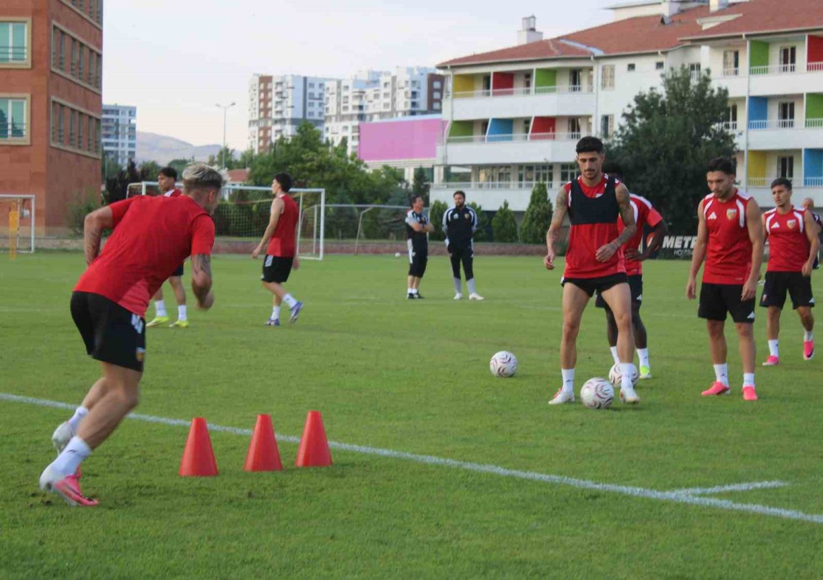 Kayserispor’da Iğdır FK maçının hazırlıkları sürüyor