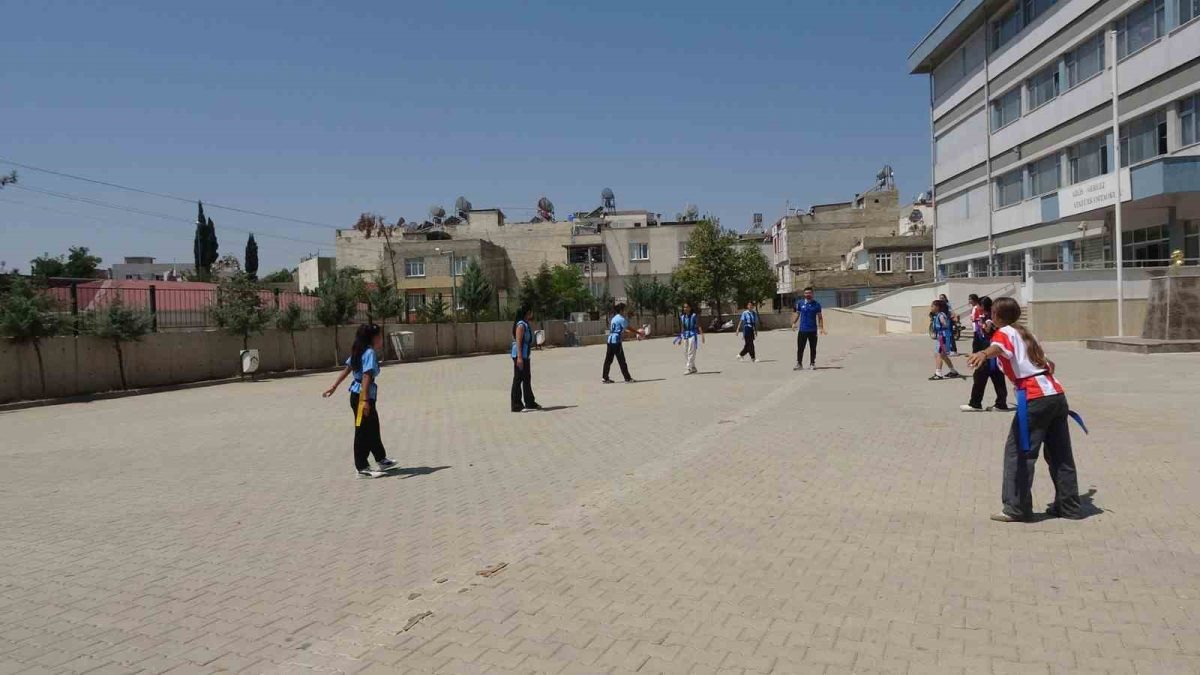Kilisli ortaokul öğrencilerinden ragbi başarısı - Foto 4