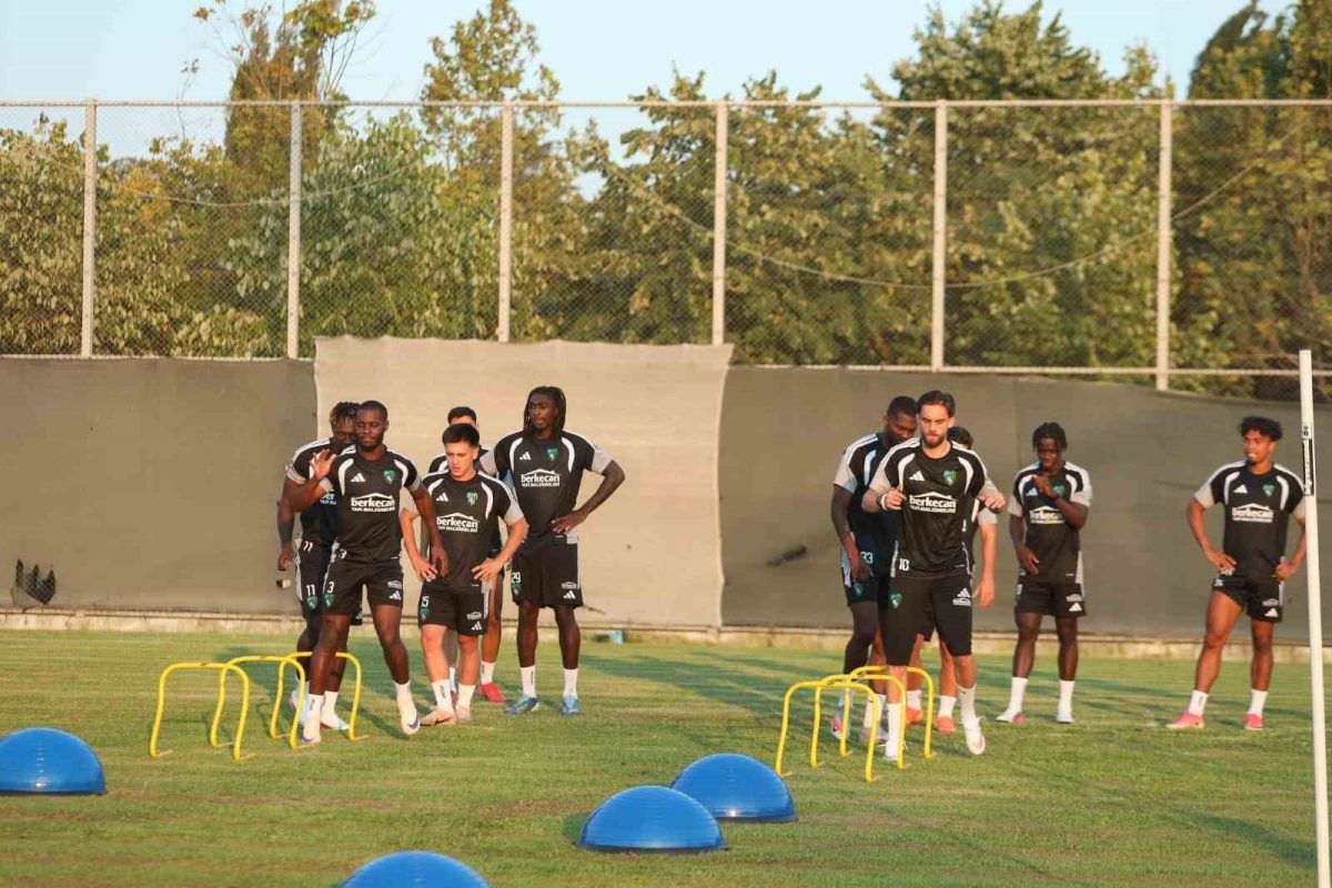 Kocaelispor’da Amed Sportif Faaliyetler maçı hazırlıkları sürüyor - Foto 7
