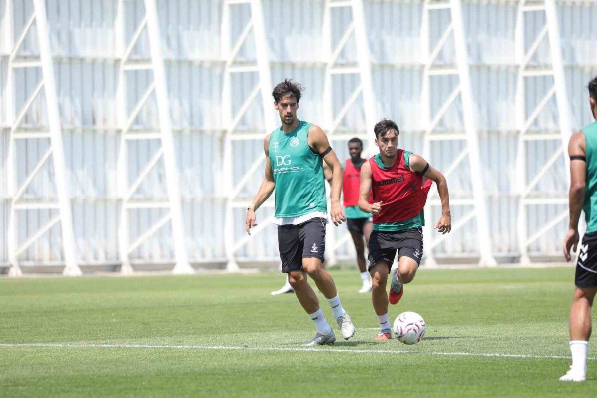 Konyaspor, Fenerbahçe maçı hazırlıklarını sürdürdü - Foto 2