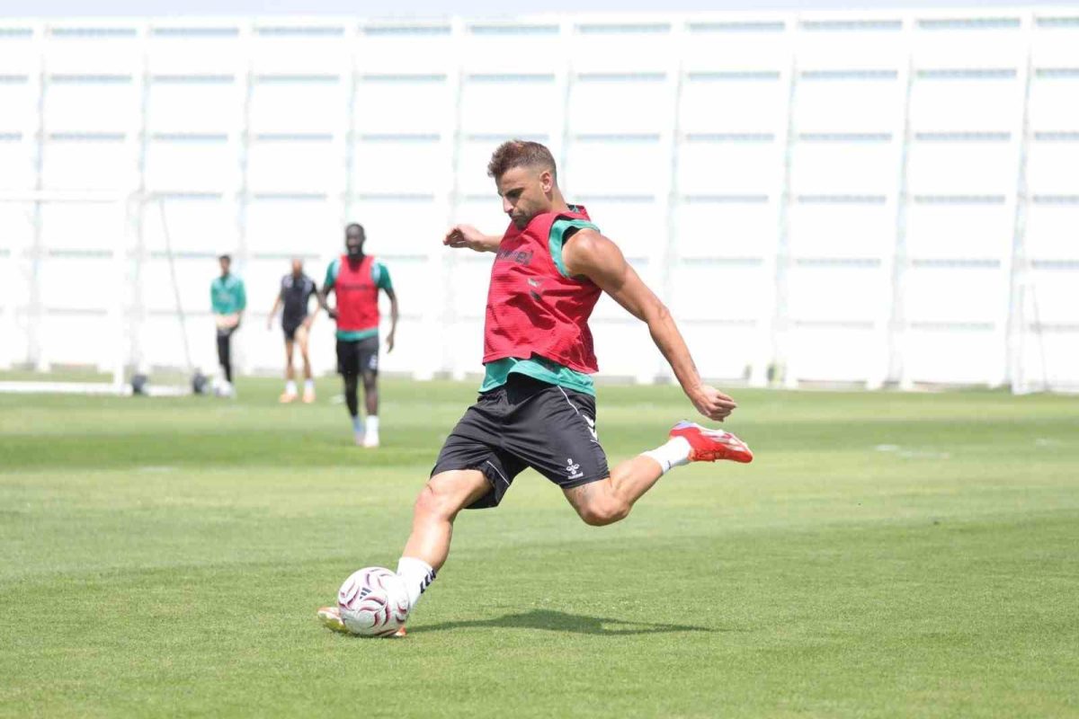 Konyaspor, Fenerbahçe maçı hazırlıklarını sürdürdü