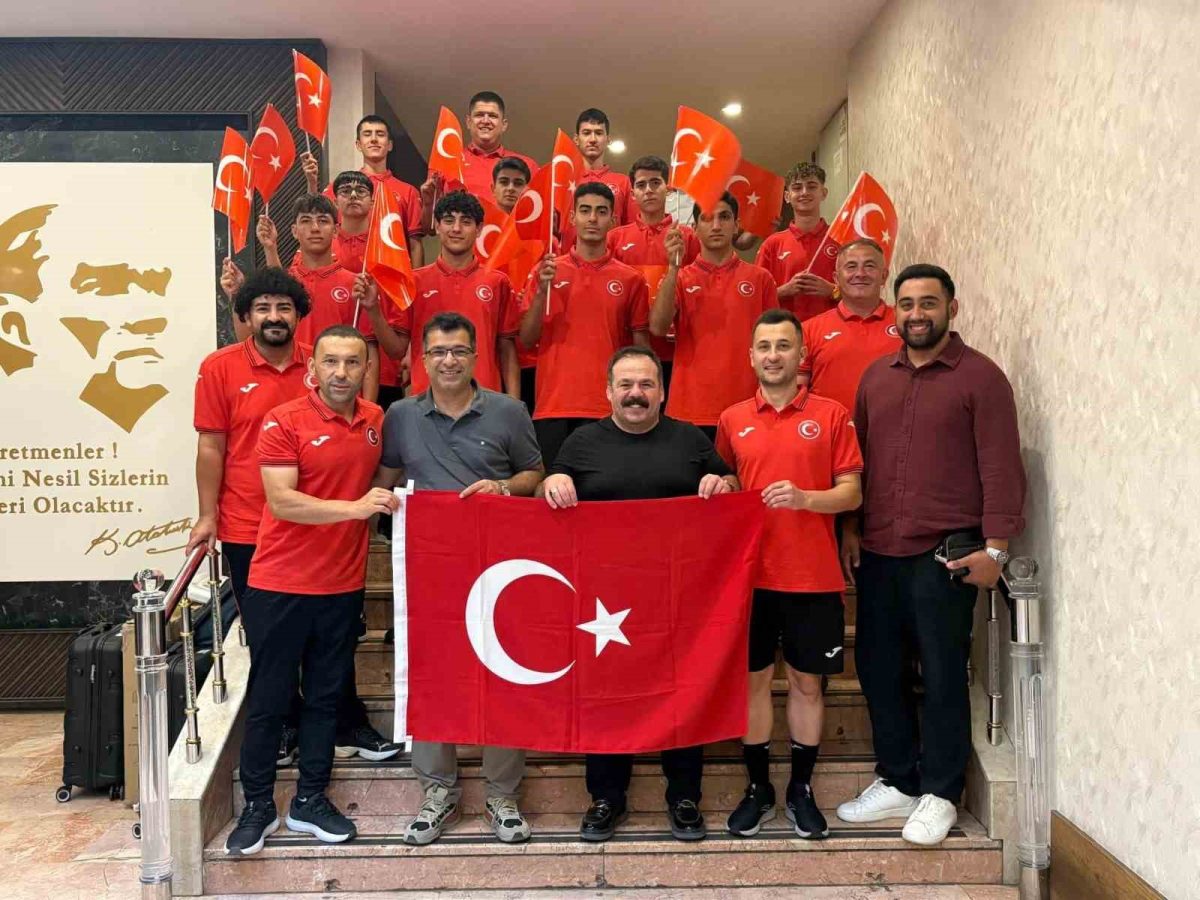 Kütahyalı Müdür, Avrupa’daki milli kafilenin başında
