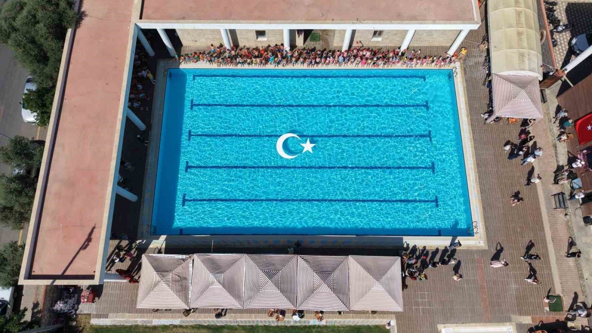 Kuyucak’ta yüzme kursları final gösterileriyle tamamlandı