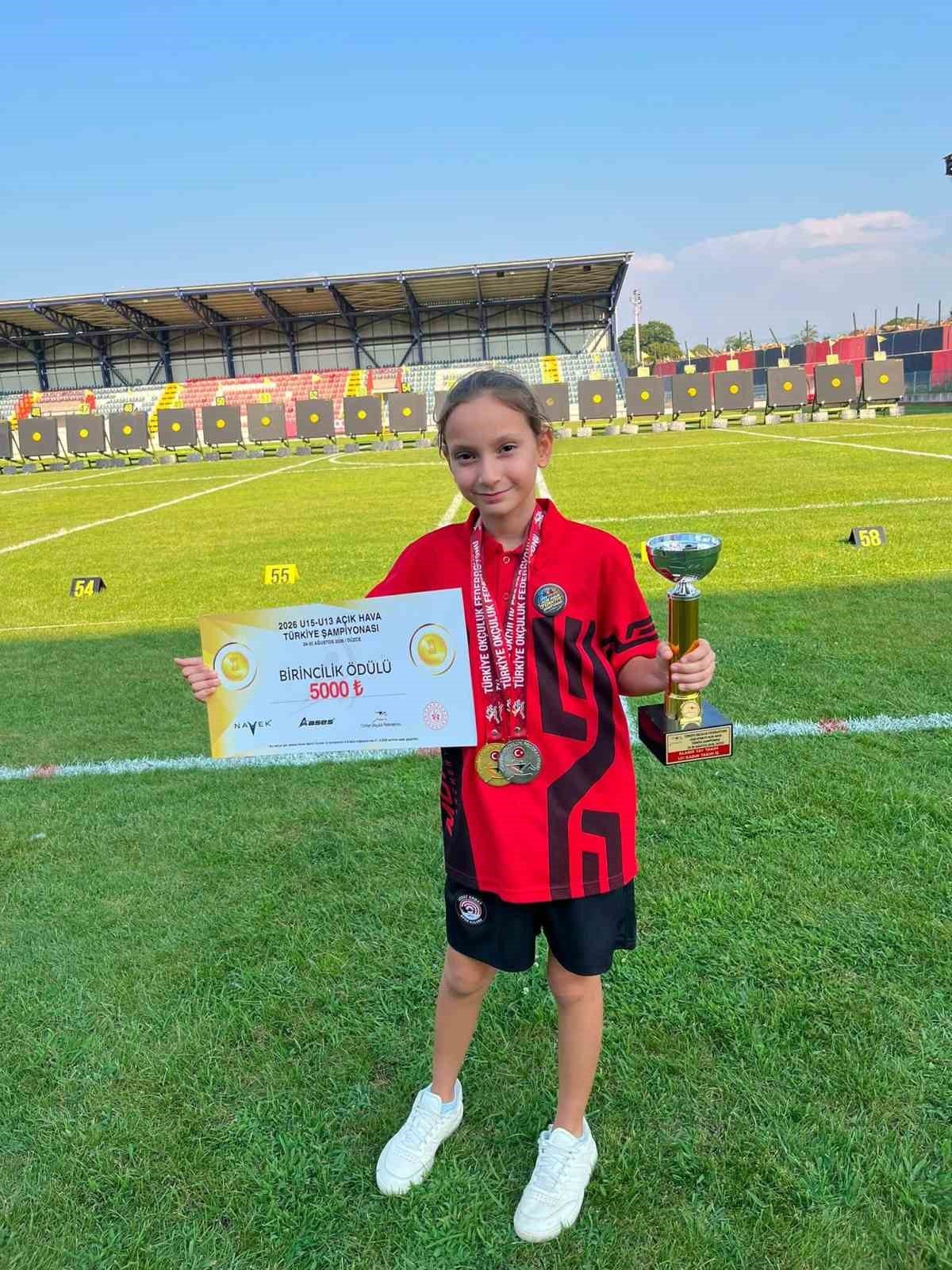Manavgatlı sporcular Türkiye Okçuluk Şampiyonası’nda 1 altın, 1 gümüş madalya kazandı