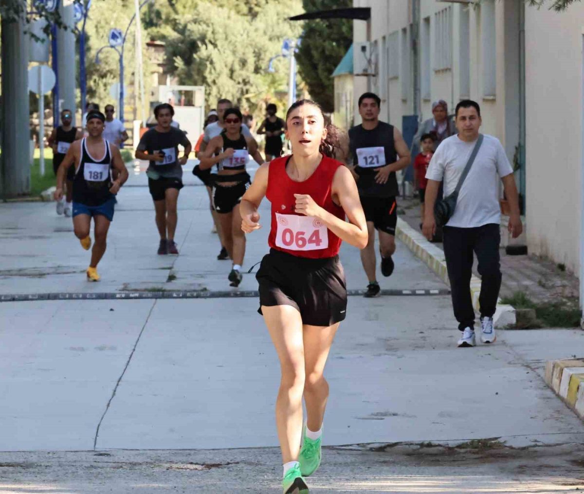 Manisa’da 9’dan 86’ya zafer için koştular