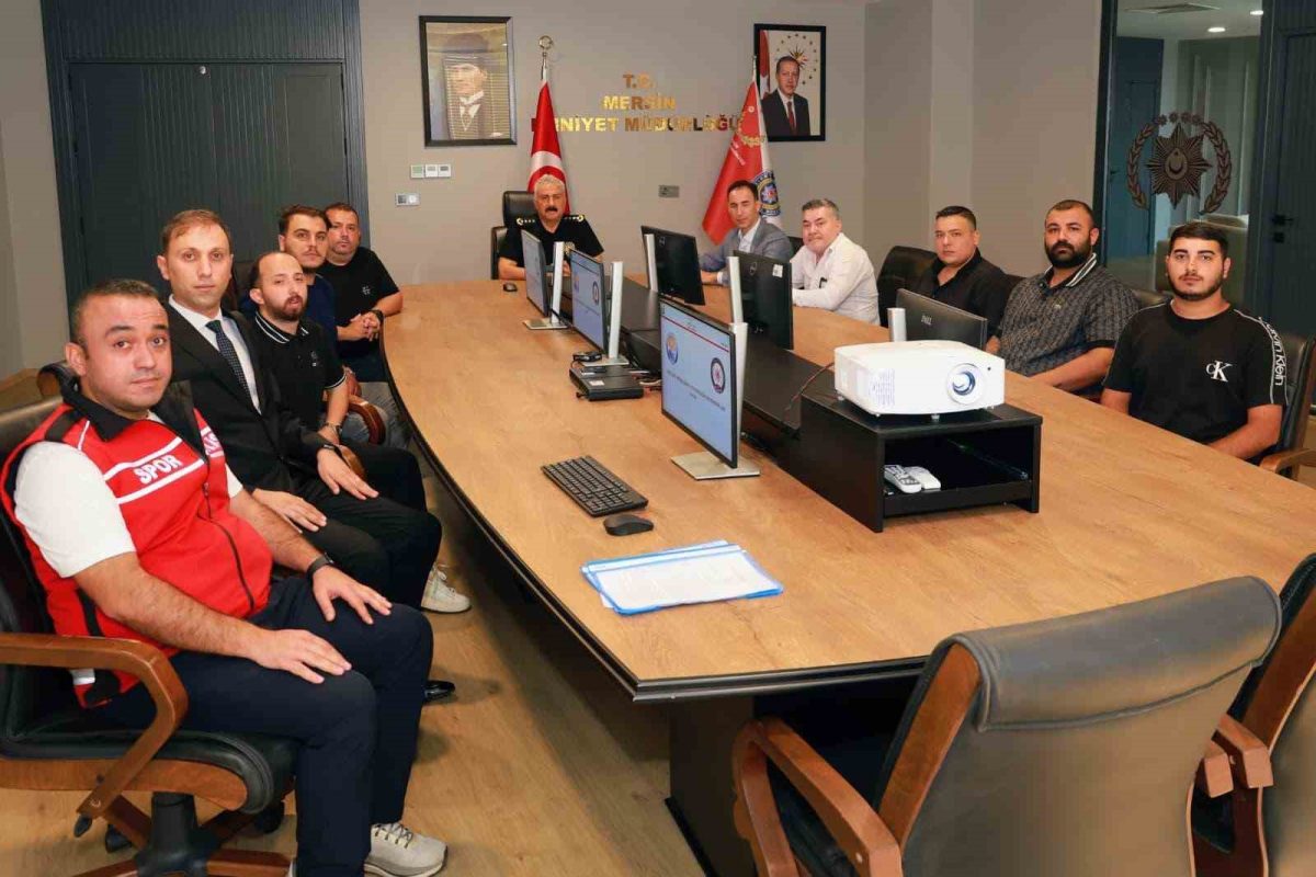 Mersin Emniyet Müdürü Aktaş, sezon öncesi taraftar temsilcileriyle bir araya geldi