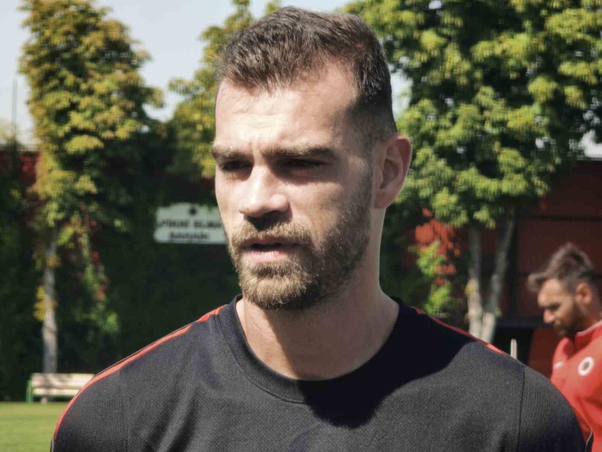 Metin Diyadin: "6 puan bizi şu an için farklı bir atmosfere sokmamalı" - Foto 6