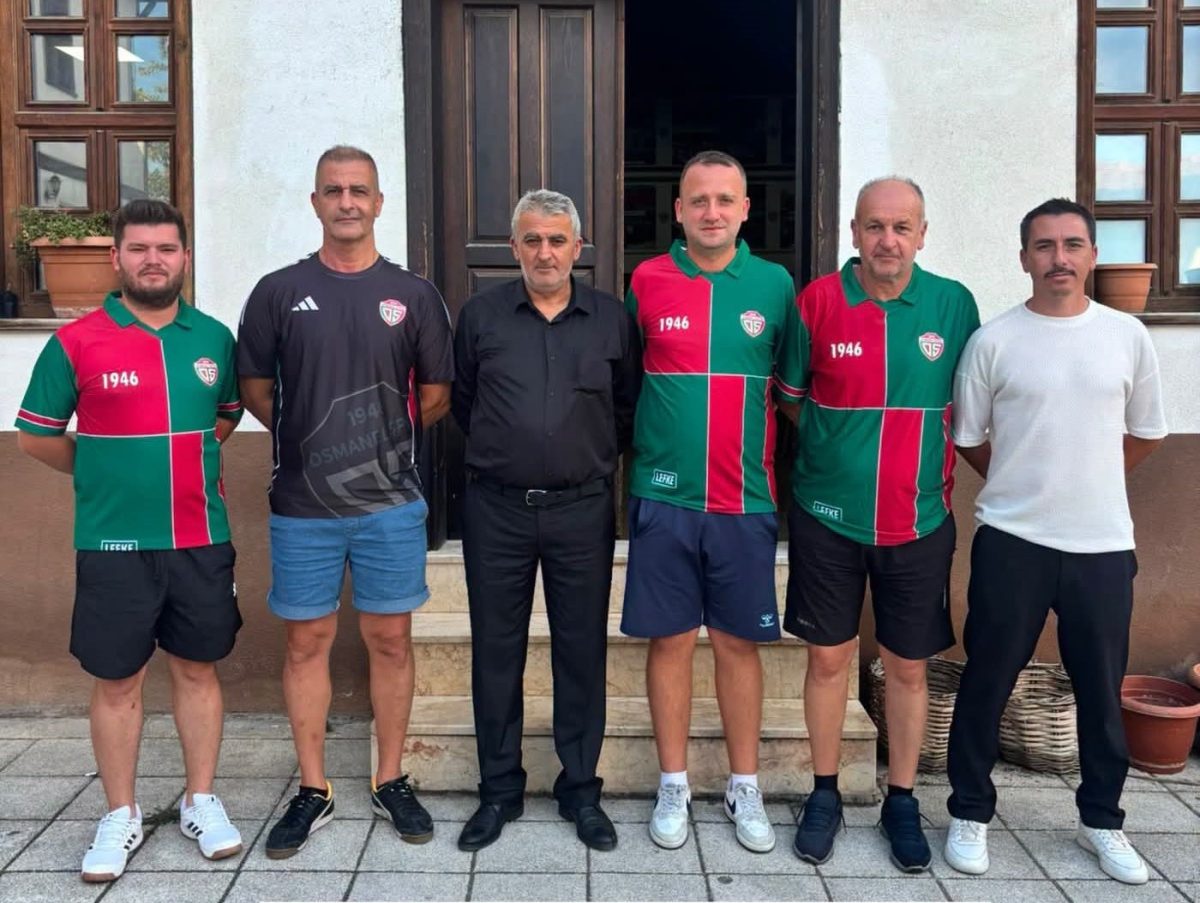 Osmanelispor, şampiyon kadro ile yola devam