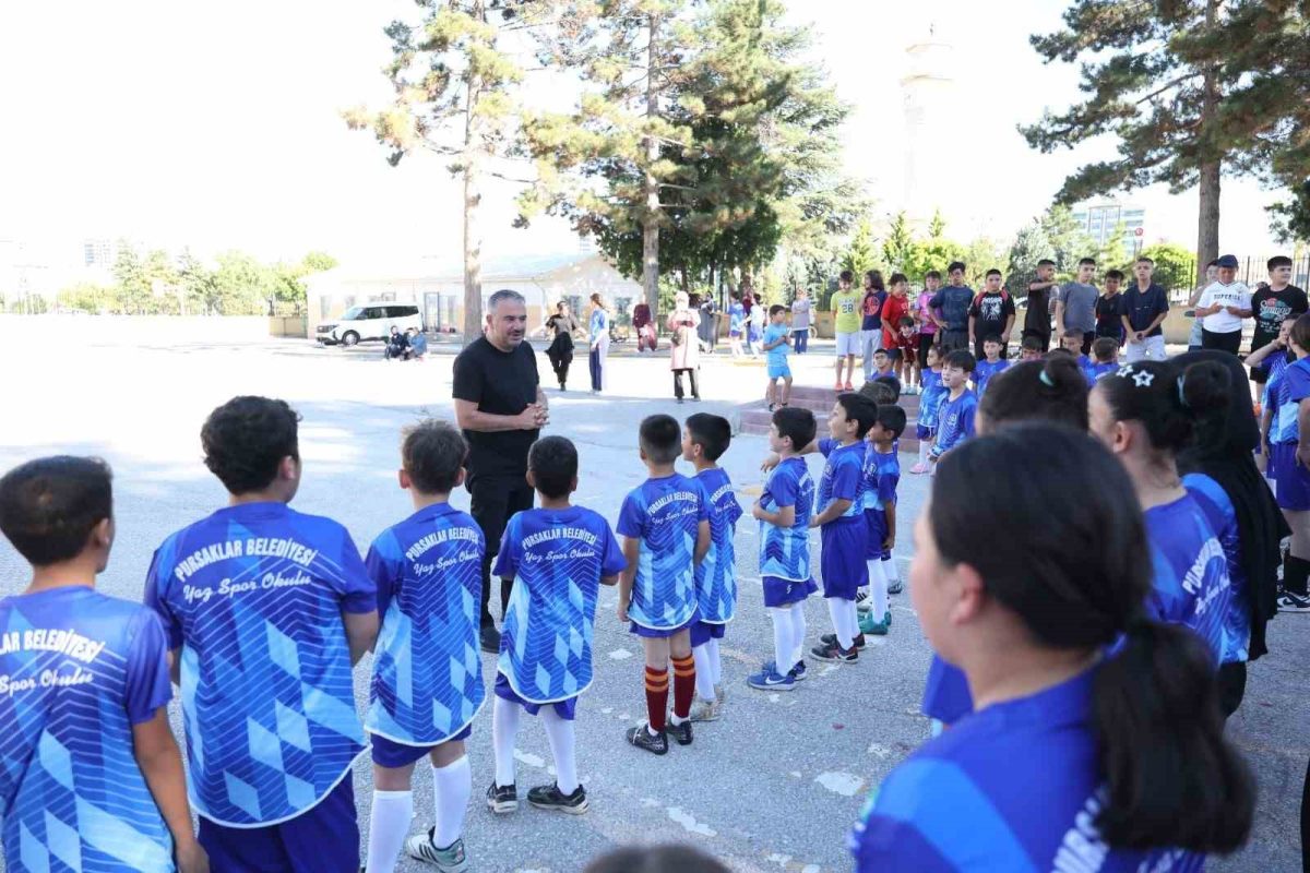 Pursaklar’da yaz spor okullarıyla geleceğin sporcuları yetişiyor - Foto 2