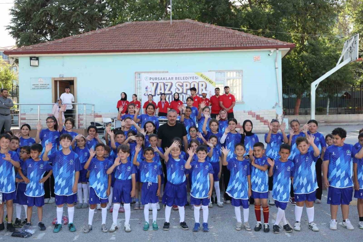Pursaklar’da yaz spor okullarıyla geleceğin sporcuları yetişiyor - Foto 4