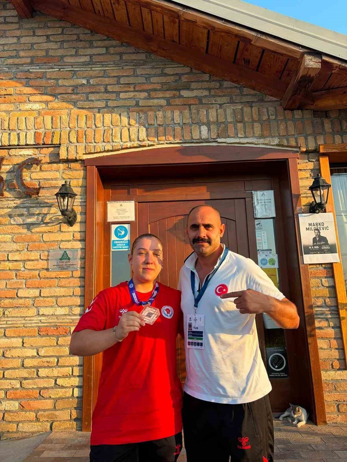 Sakaryalı boksörler, madalyadan madalyaya koşuyor - Foto 3