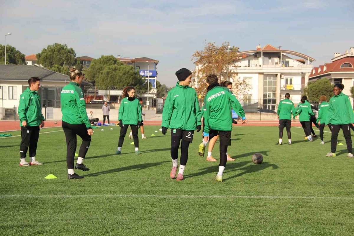 Şampiyon Takım Horozkentspor parasızlık nedeniyle kapanma tehlikesi yaşıyor - Foto 2