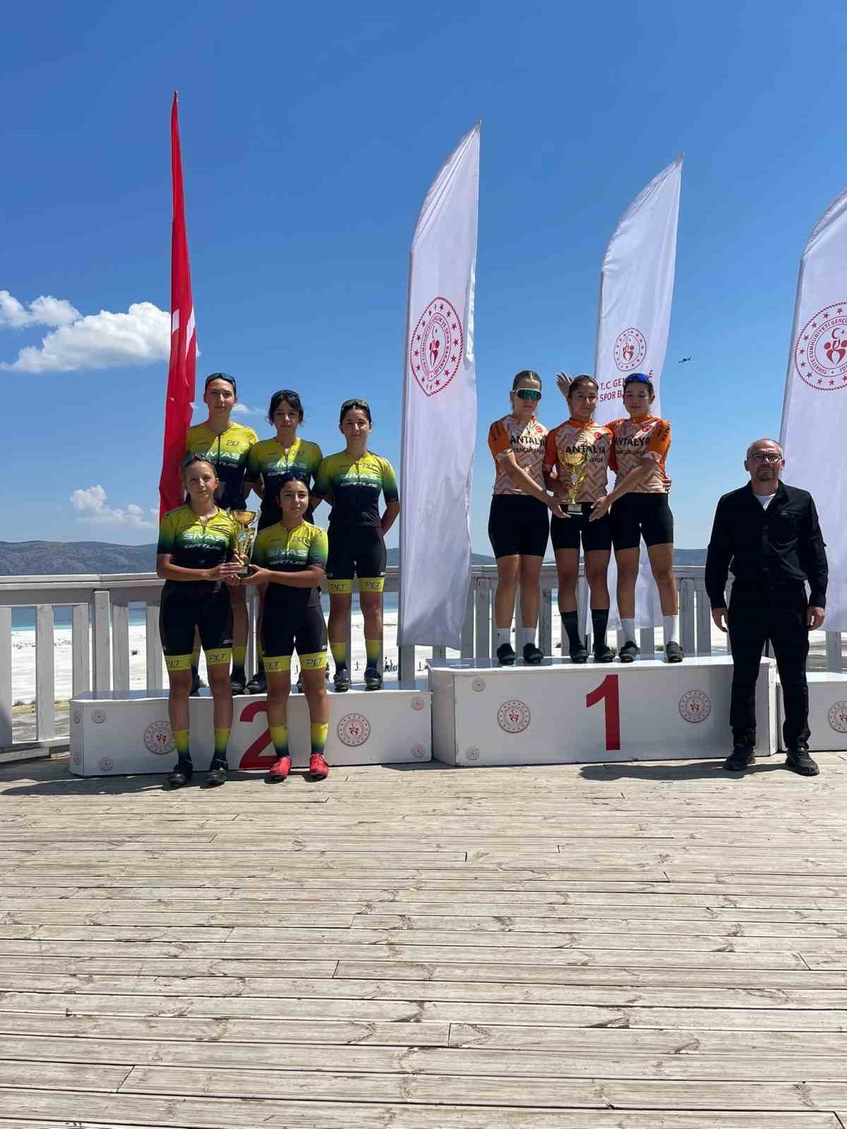 Sivas Gençlik Spor Kulübü’nden Türkiye ikinciliği