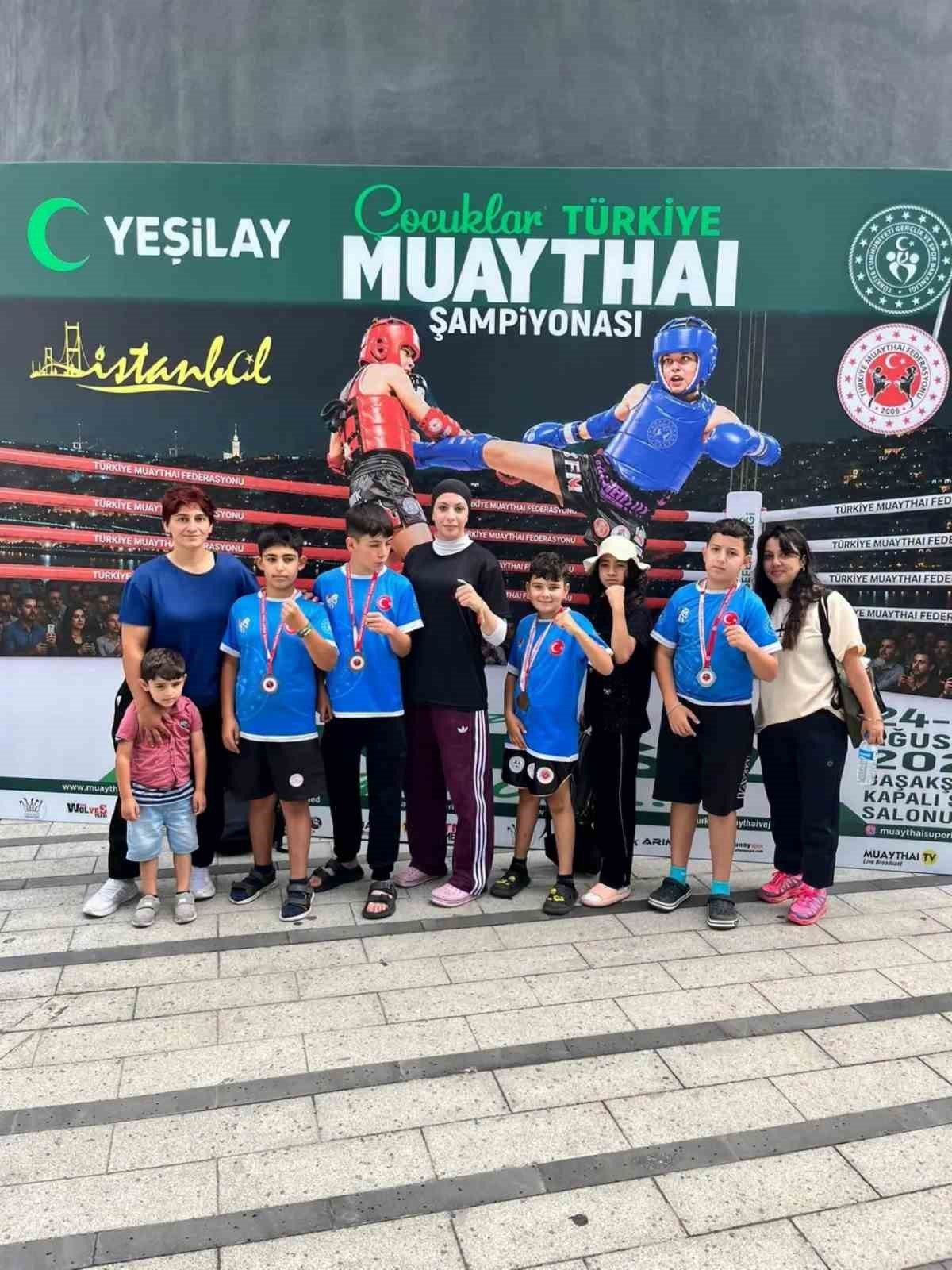 Sivaslı minik yıldızlardan 4 madalya