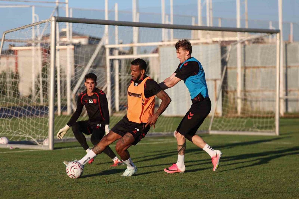 Sivasspor, Kayserispor maçına hazırlanıyor - Foto 2