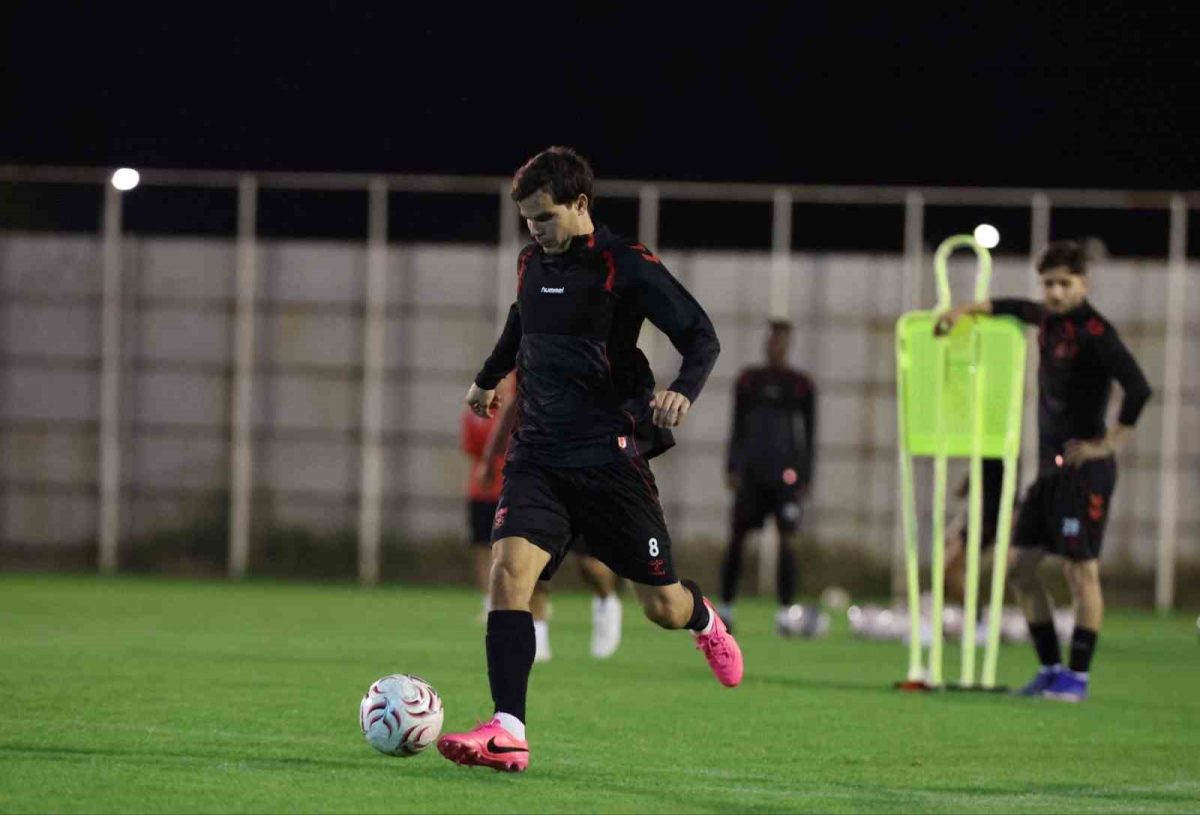 Sivasspor’da Manisa FK maçı hazırlıkları sürüyor