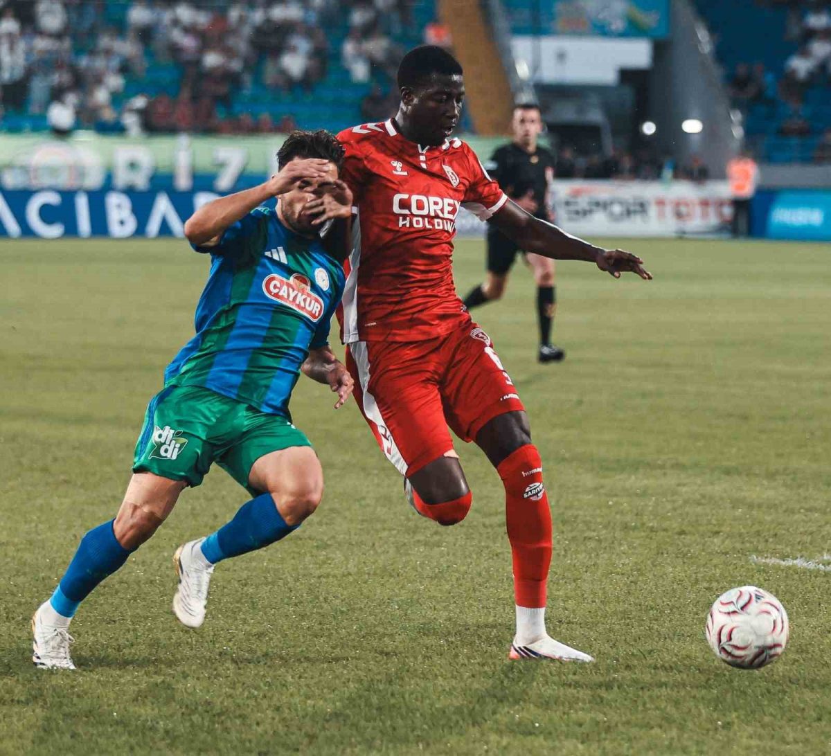 Trendyol Süper Lig: Çaykur Rizespor: 0 - Samsunspor: 1 (İlk yarı)