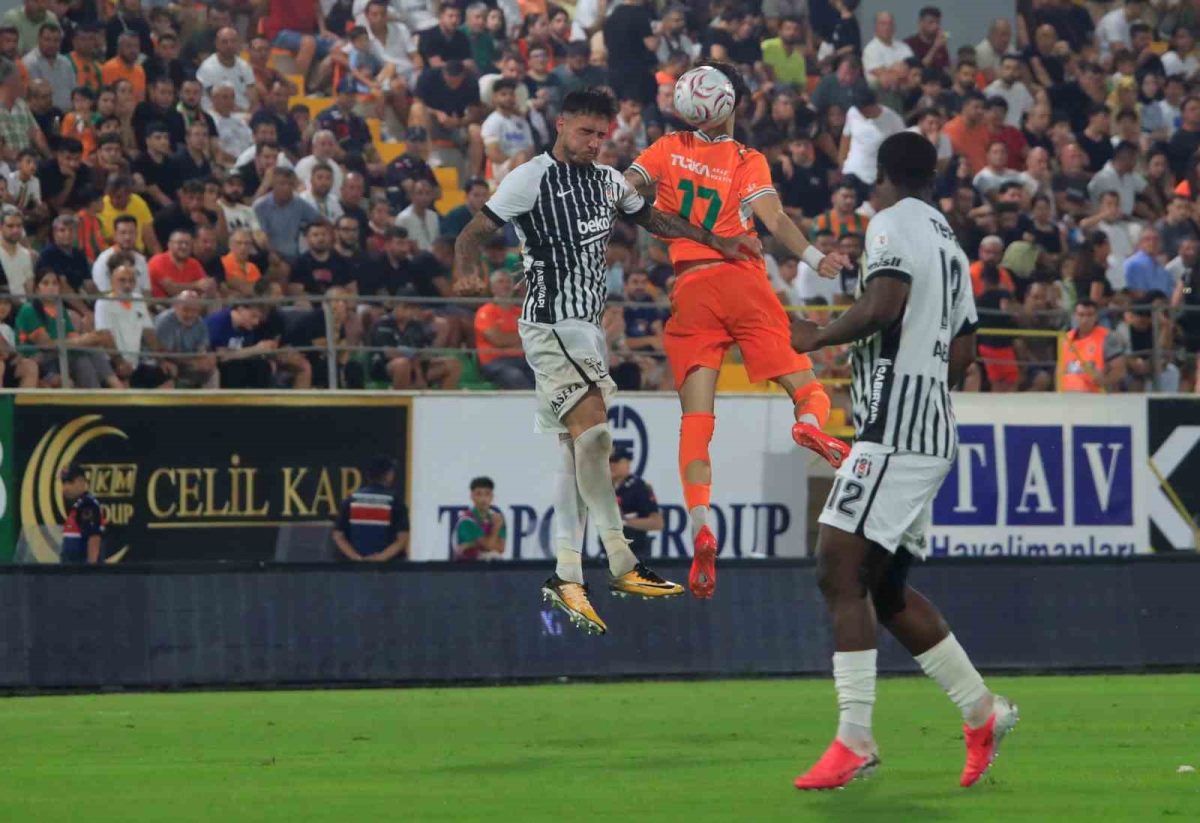 Trendyol Süper Lig: Corendon Alanyaspor: 1 - Beşiktaş: 0 (Maç sonucu)