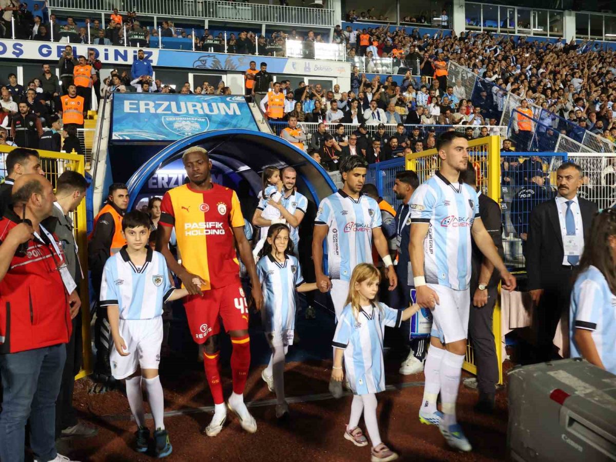 Trendyol Süper Lig: Erzurumspor FK: 0 - Galatasaray: 1 (Maç devam ediyor) - Foto 4