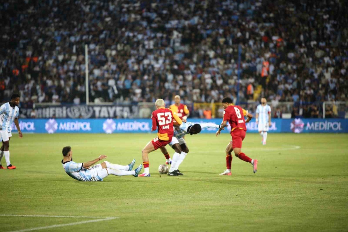 Trendyol Süper Lig: Erzurumspor FK: 0 - Galatasaray: 4 (Maç sonucu) - Foto 6