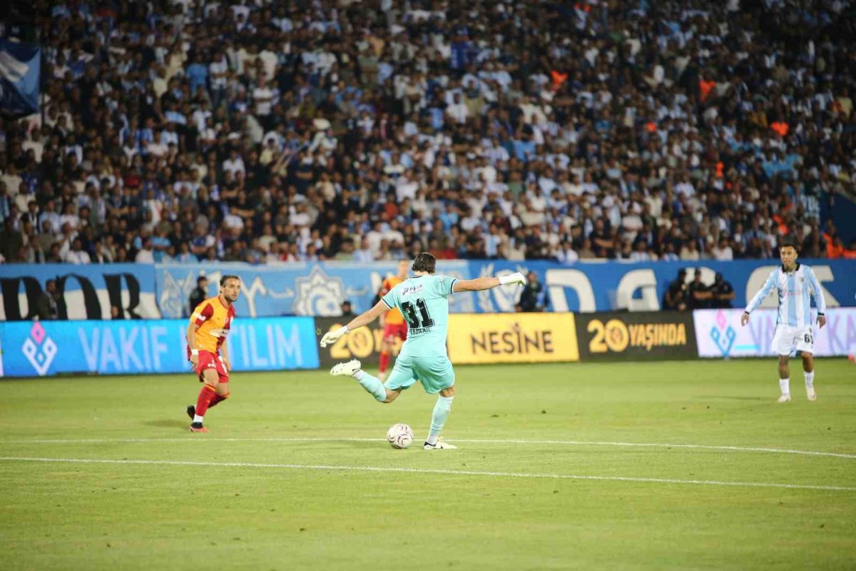 Trendyol Süper Lig: Erzurumspor FK: 0 - Galatasaray: 4 (Maç sonucu) - Foto 8