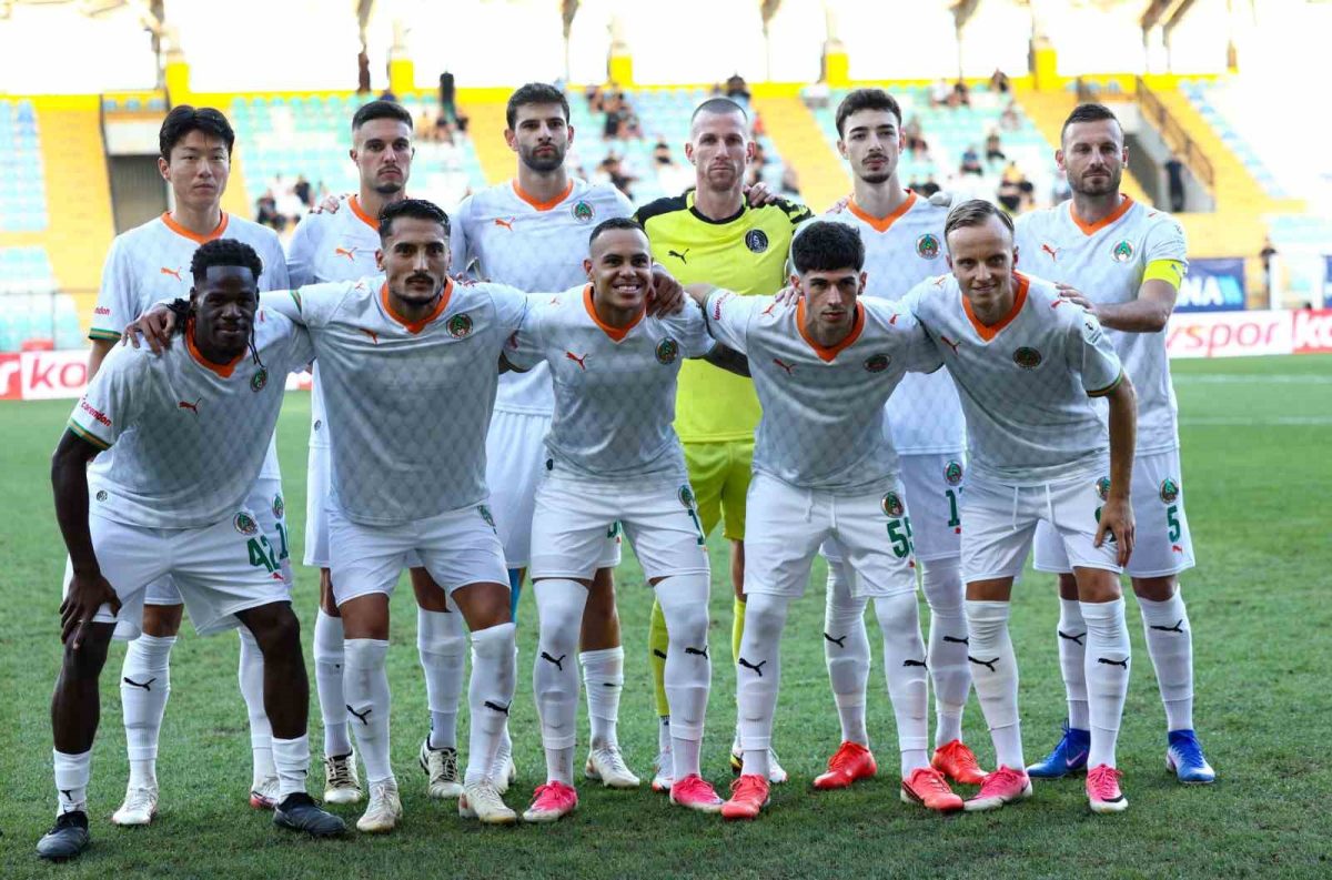 Trendyol Süper Lig: Eyüpspor: 0 - Corendon Alanyaspor: 1 (Maç devam ediyor) - Foto 6