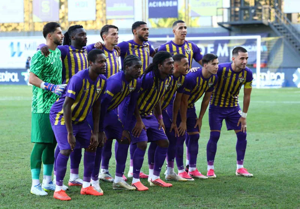 Trendyol Süper Lig: Eyüpspor: 0 - Corendon Alanyaspor: 1 (Maç devam ediyor) - Foto 7