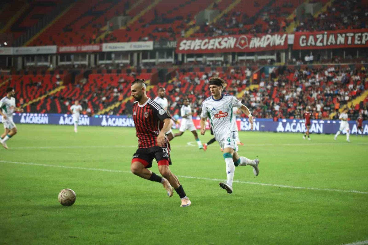 Trendyol Süper Lig: Gaziantep FK: 1 - Çaykur Rizespor: 2 (Maç sonucu)