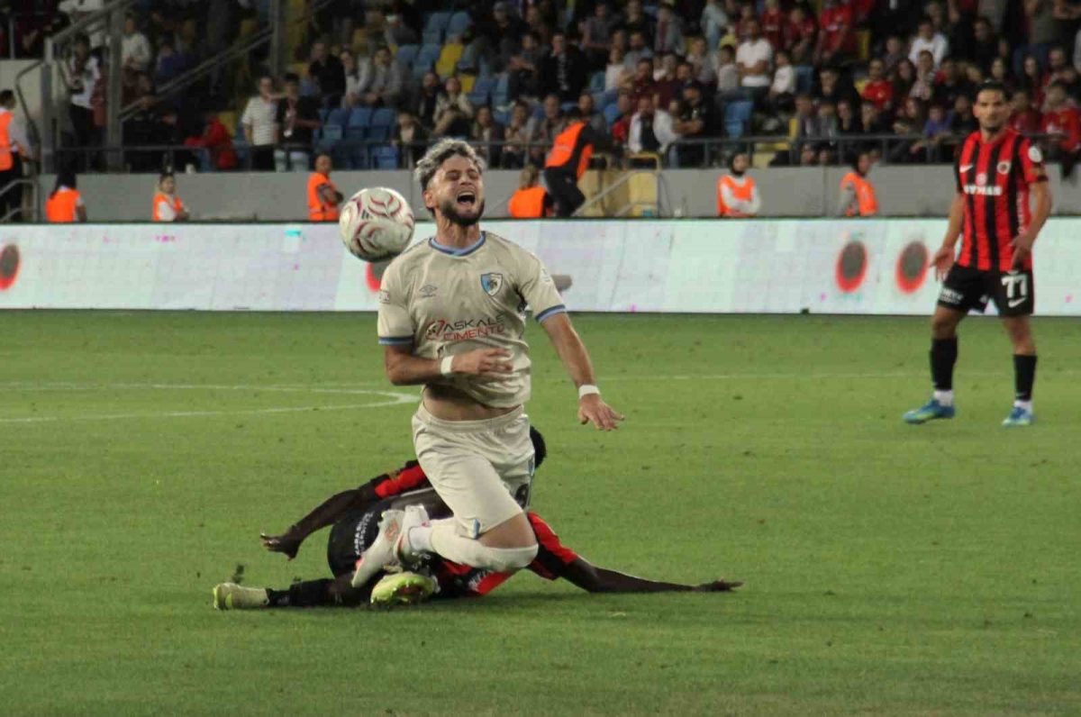 Trendyol Süper Lig: Gençlerbirliği: 1 - Erzurumspor FK: 1 (Maç sonucu) - Foto 6