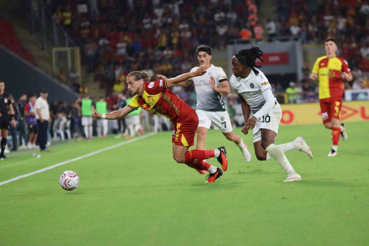 Trendyol Süper Lig: Göztepe: 0 - Gençlerbirliği: 1 (Maç sonucu) - Foto 7