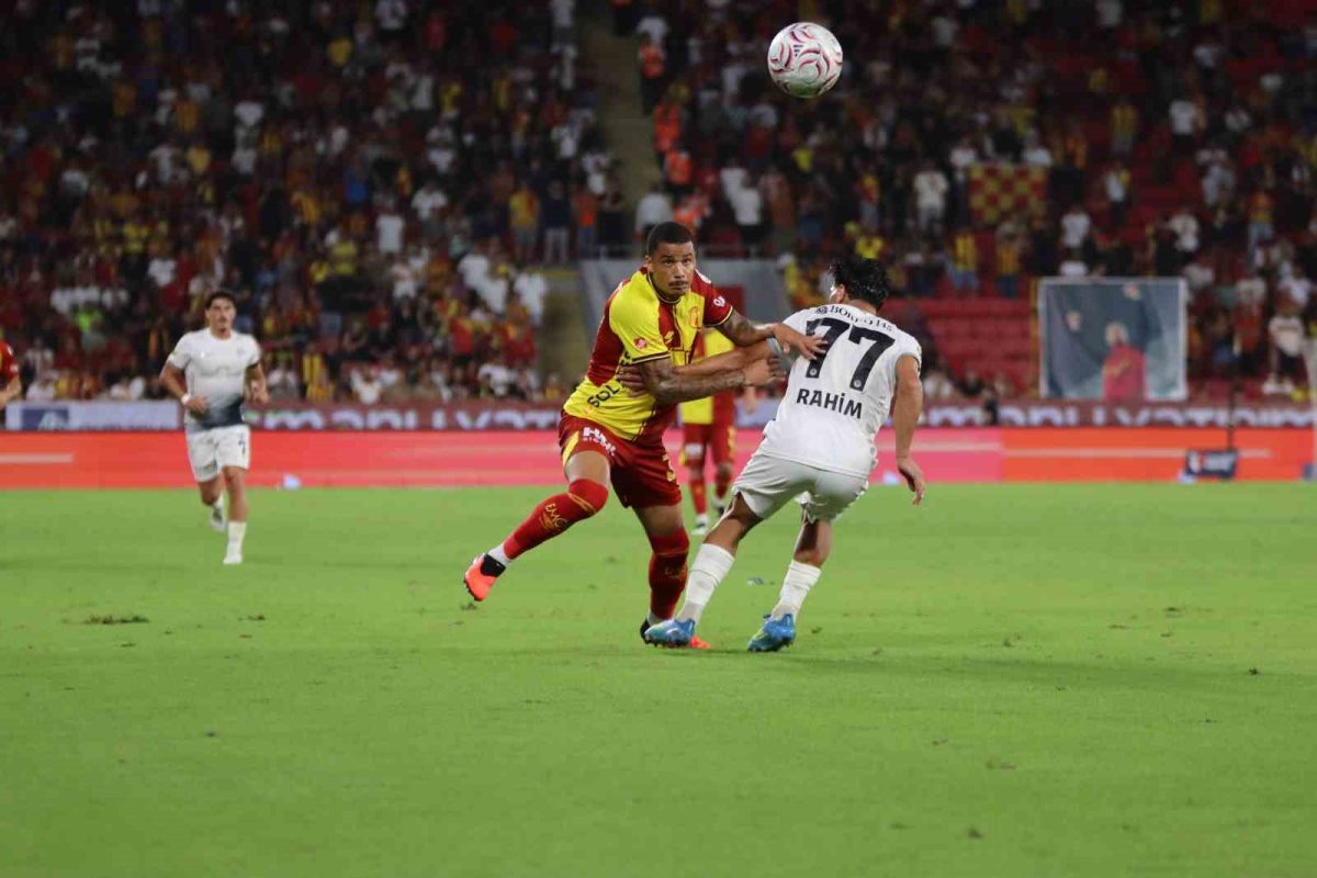 Trendyol Süper Lig: Göztepe: 0 - Gençlerbirliği: 1 (Maç sonucu) - Foto 8