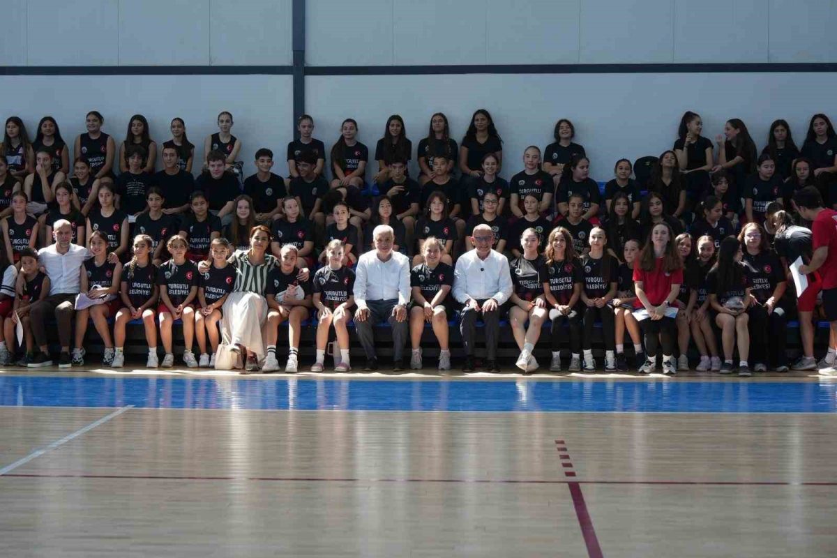 Turgutlu’da 2 bin çocuk yazı spor ve sanatla geçirdi