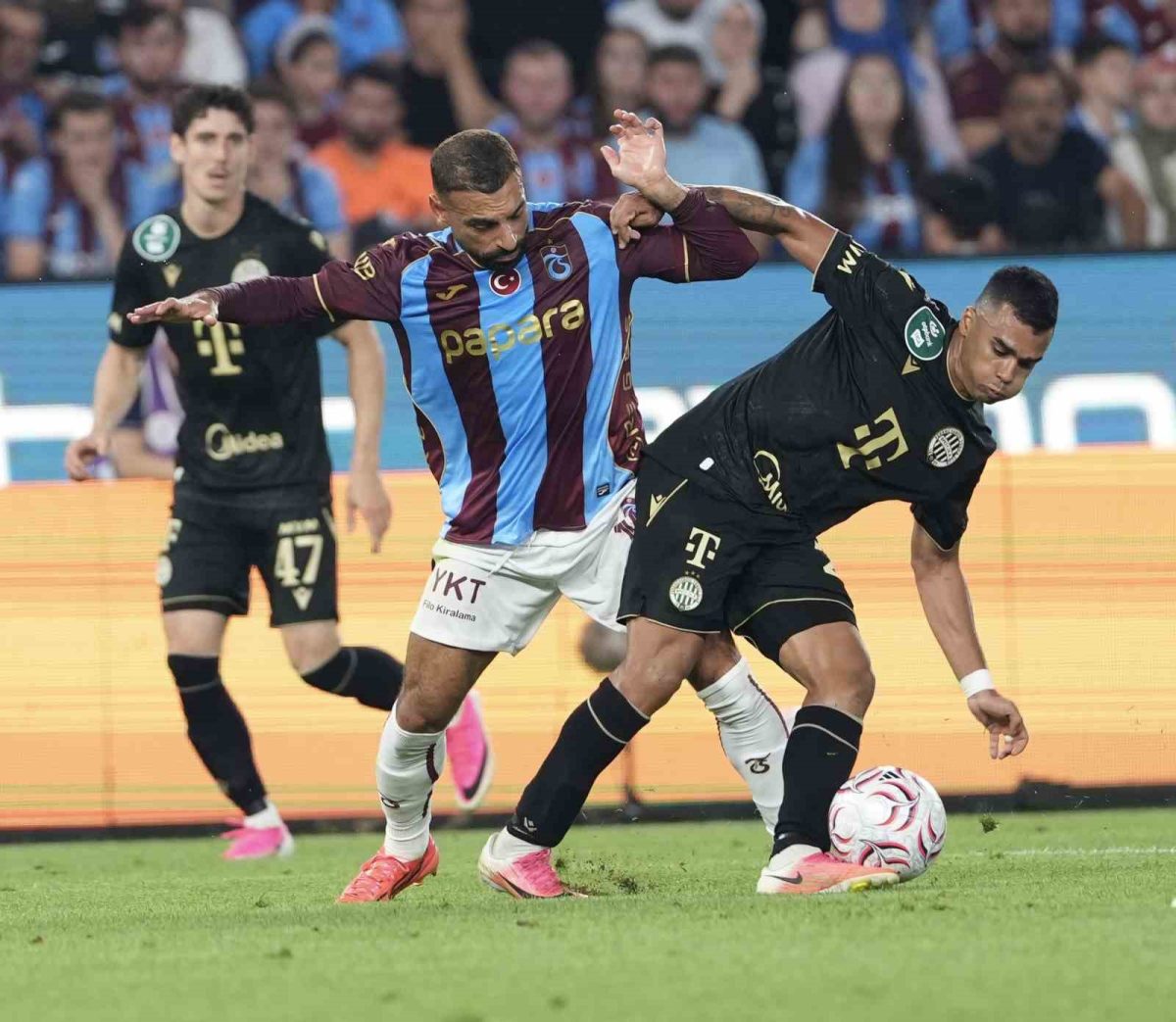 UEFA Avrupa Ligi: Trabzonspor: 0 - Ferencvaros: 1 (Maç sonucu) - Foto 2