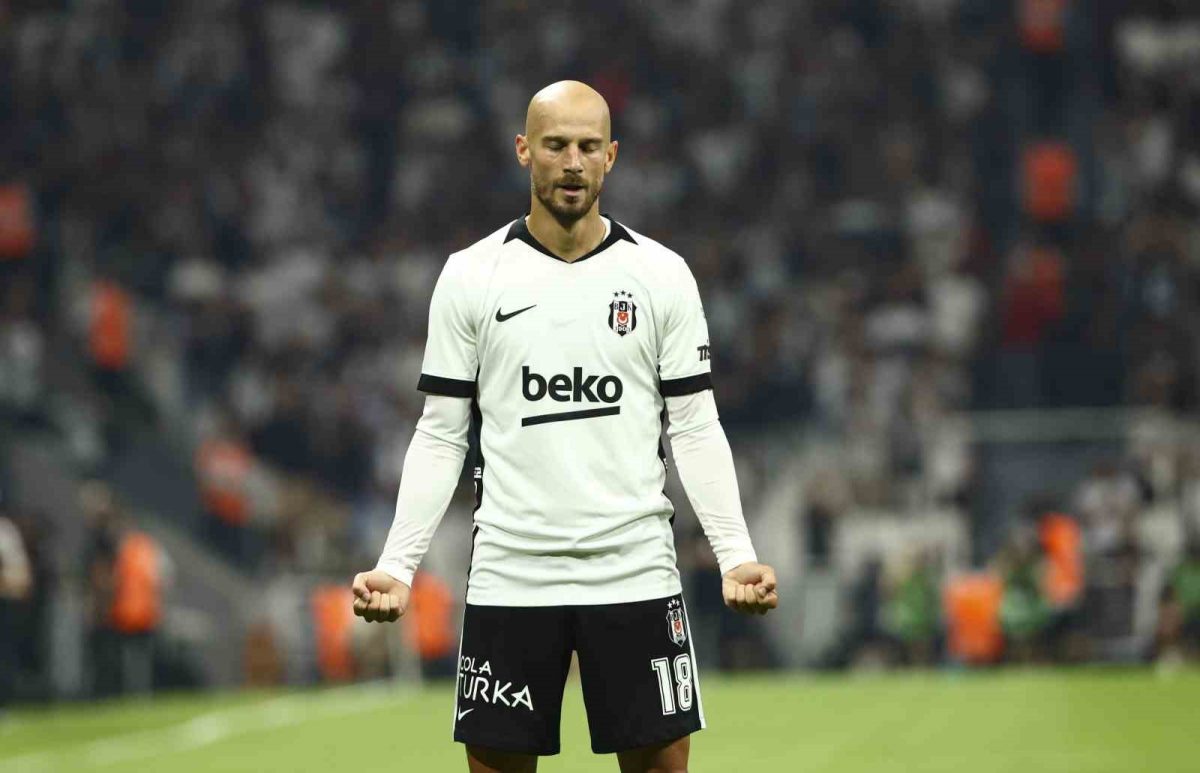 Vaclav Cerny, gollerine devam ediyor - Foto 3