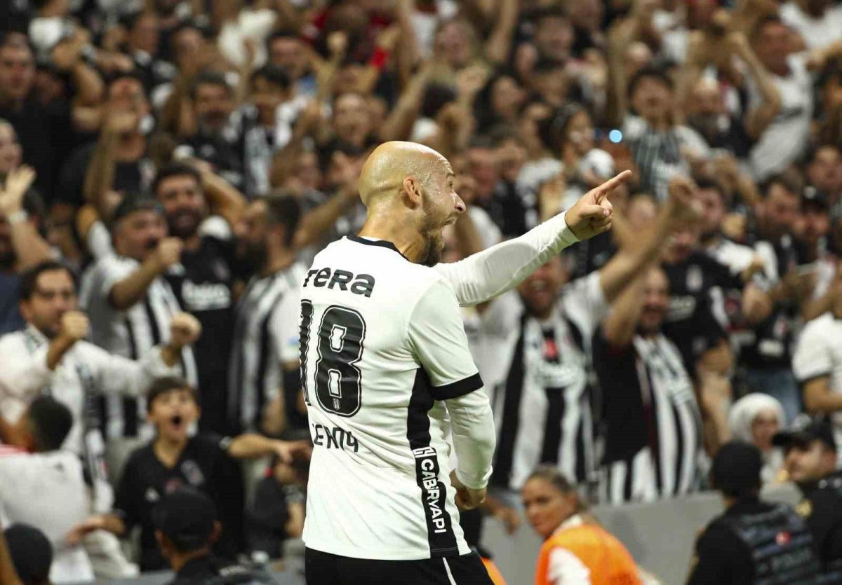 Vaclav Cerny, gollerine devam ediyor - Foto 4