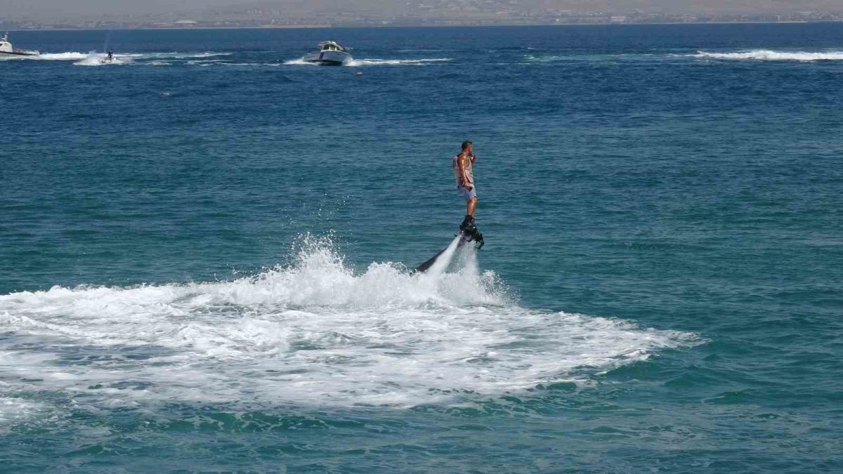 Van Gölü’nde adrenalin dolu festival - Foto 3